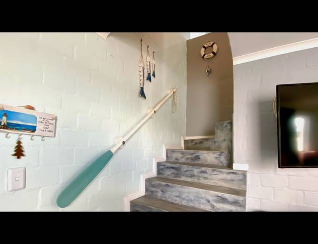 5 BEDROOM HOUSE FOR SALE IN DWARSKERSBOS